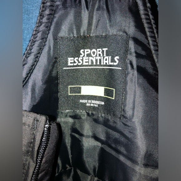 Youth “Sport Essentials” Insulated Snow Jumpsuit Pants Size 10 Black MSRP 34.99 - Picture 7 of 17